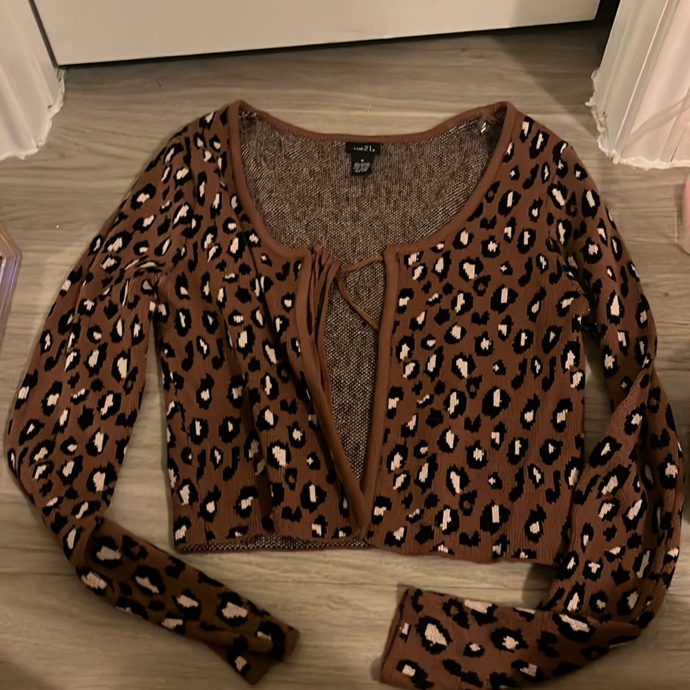 Tie Leopard print cardigan!!